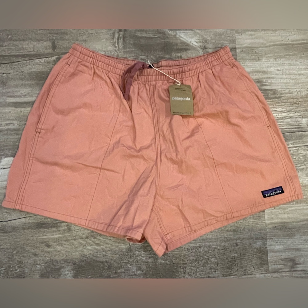 NWT Patagonia women’s funhoggers shorts size large